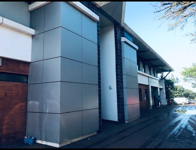 525M² OFFICE TO LET IN LA LUCIA RIDGE